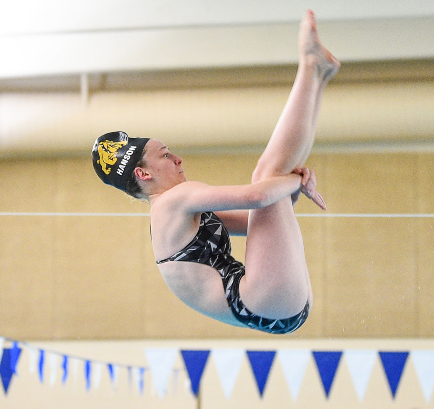 100819-qct-spt-bett-pv-swimming-003a.JPG